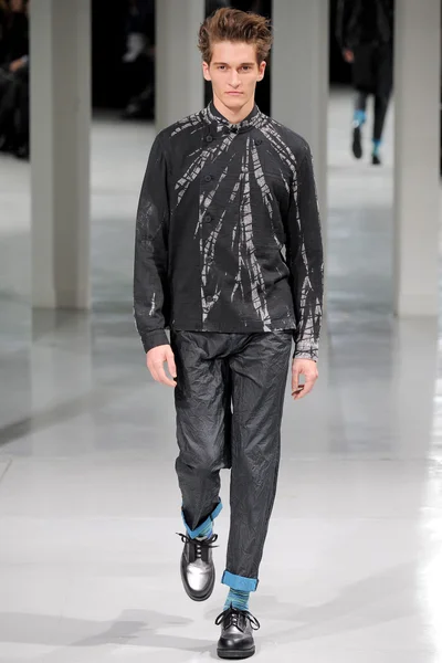 Look 13